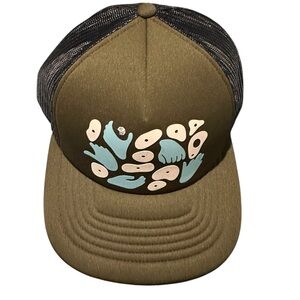 Mountain Hardwear Olive and Black Hand/Hold Trucker Hat with Abstract Design